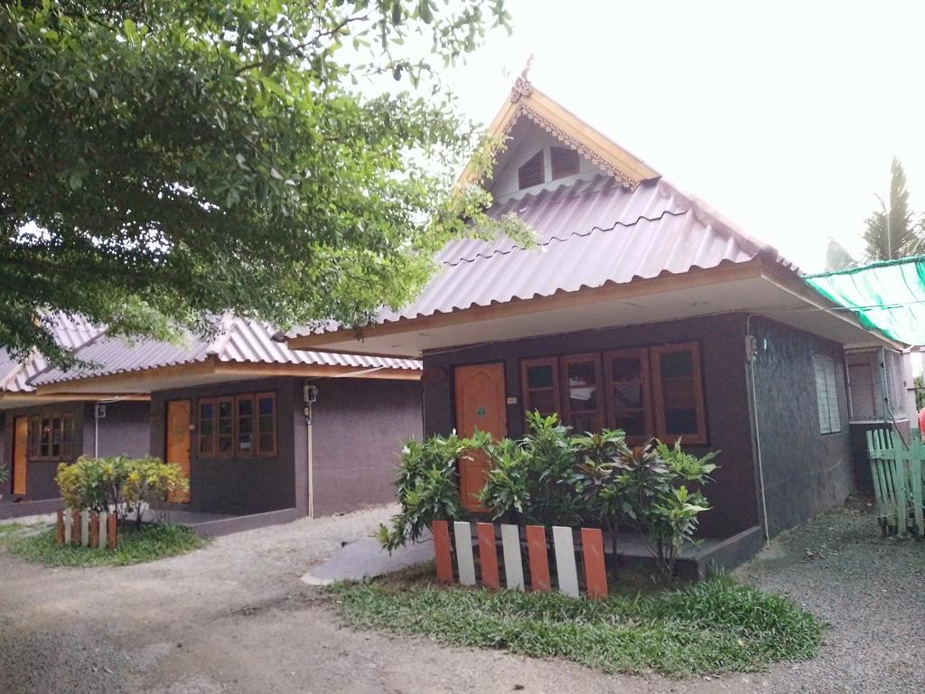 Bansuan Inthanon Resort Chom Thong Exterior foto